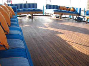 Deck seating area